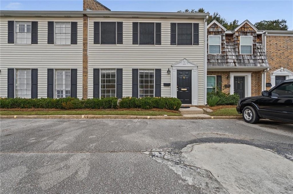 110 Du Rhu Dr unit E, Mobile, AL 36608 - photo 1