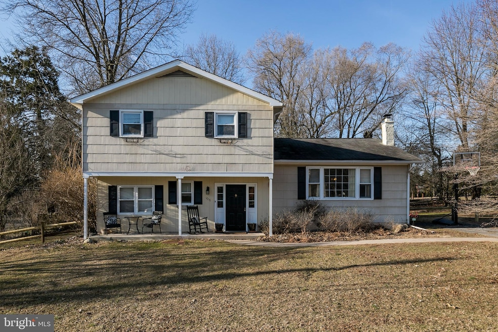 1016 W Keller Rd, Pottstown, PA 19465 - photo 1