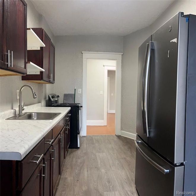 287 E Edsel Ford Fwy unit 8, Detroit, MI 48202 - photo 1