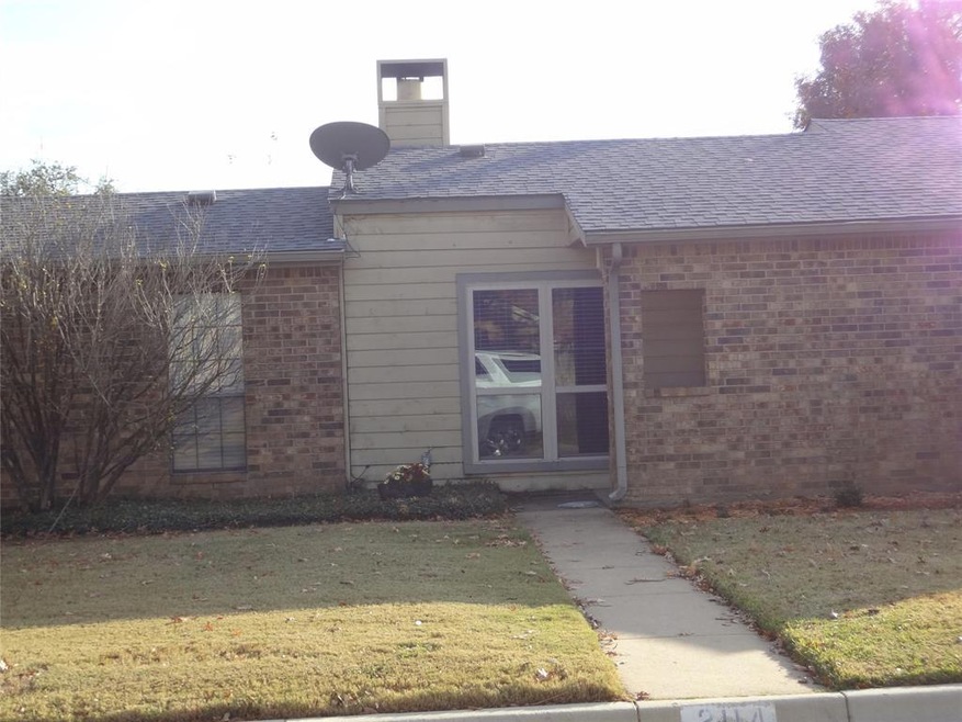 2114 Maplewood Trail, Colleyville, TX 76034 - photo 1