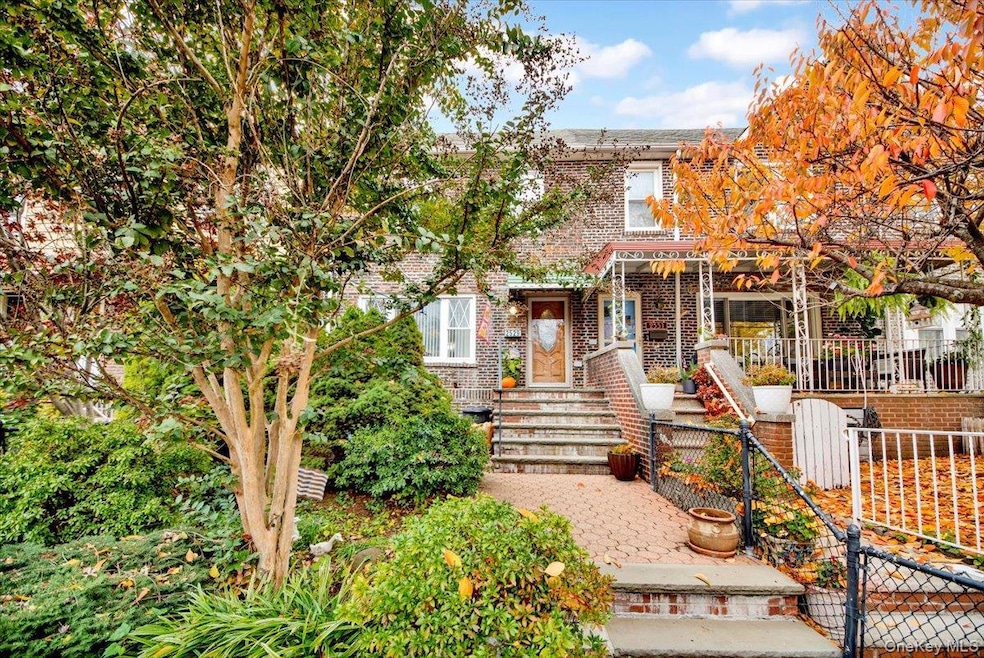 2529 Westervelt Ave, Bronx, NY 10469 - photo 1