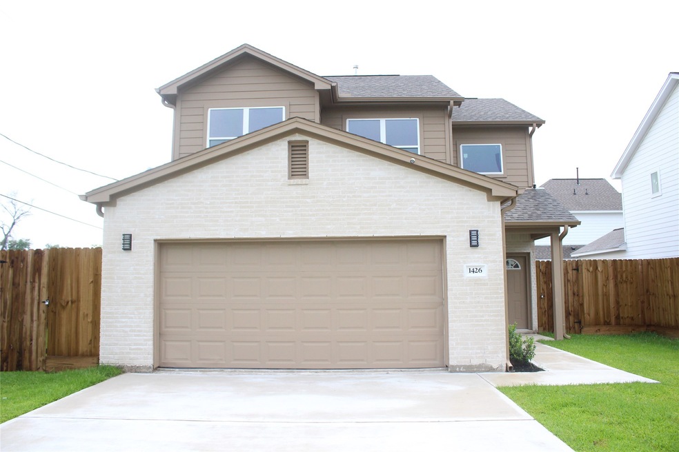 1426 Esther Dr, Houston, TX 77088 - photo 1