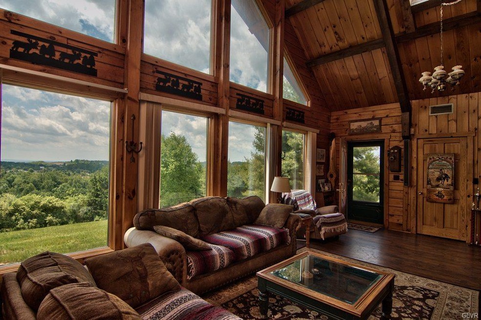 3571 Timber Ln, Slatington, PA 18080 - photo 1