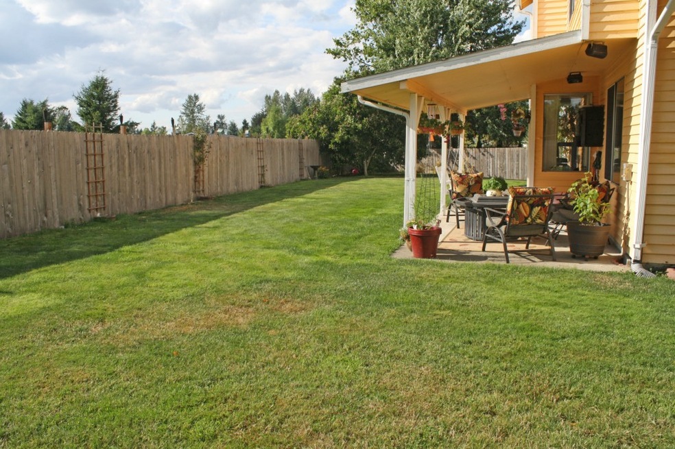 1004 Bathke Ave, Enumclaw, WA 98022 - photo 1