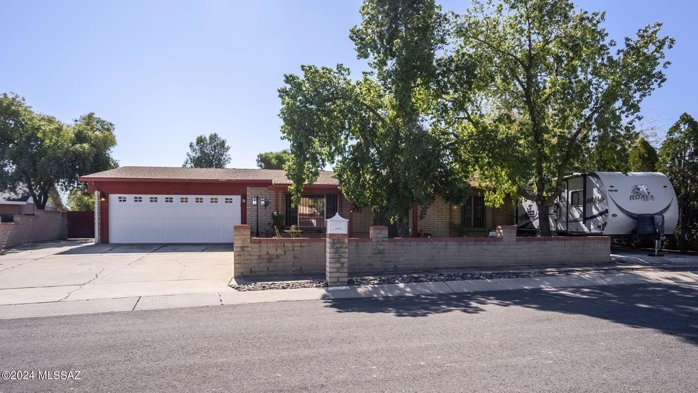 0-web-or-mls-3177-w-capistrano-rd