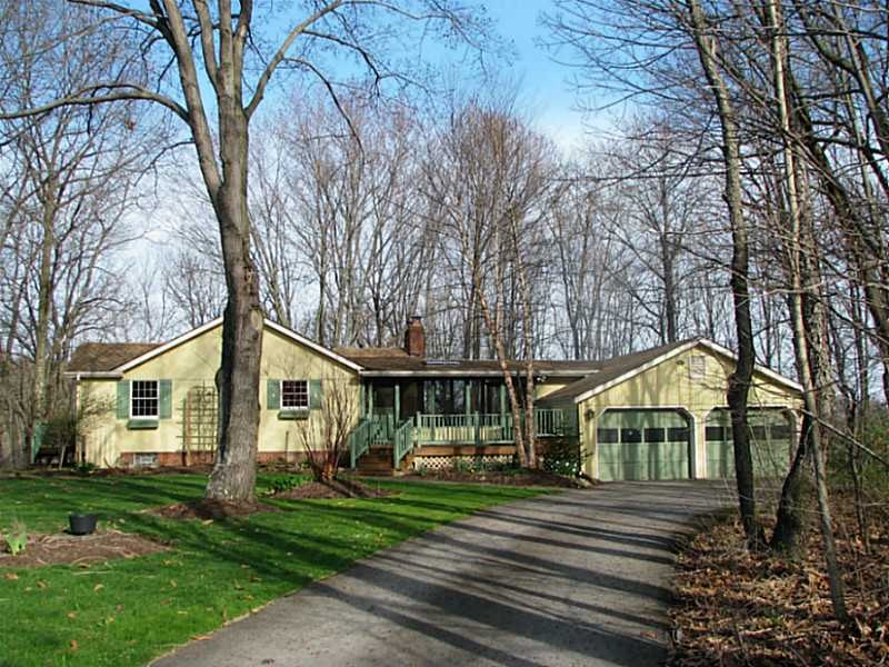 13029 Pine Hollow Rd, Trafford, PA 15085 - photo 1