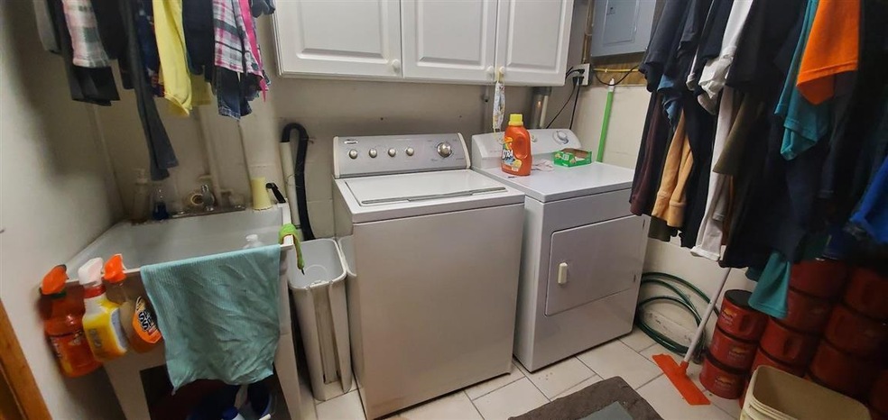 2327 9th St, Two Rivers, WI 54241 - photo 1