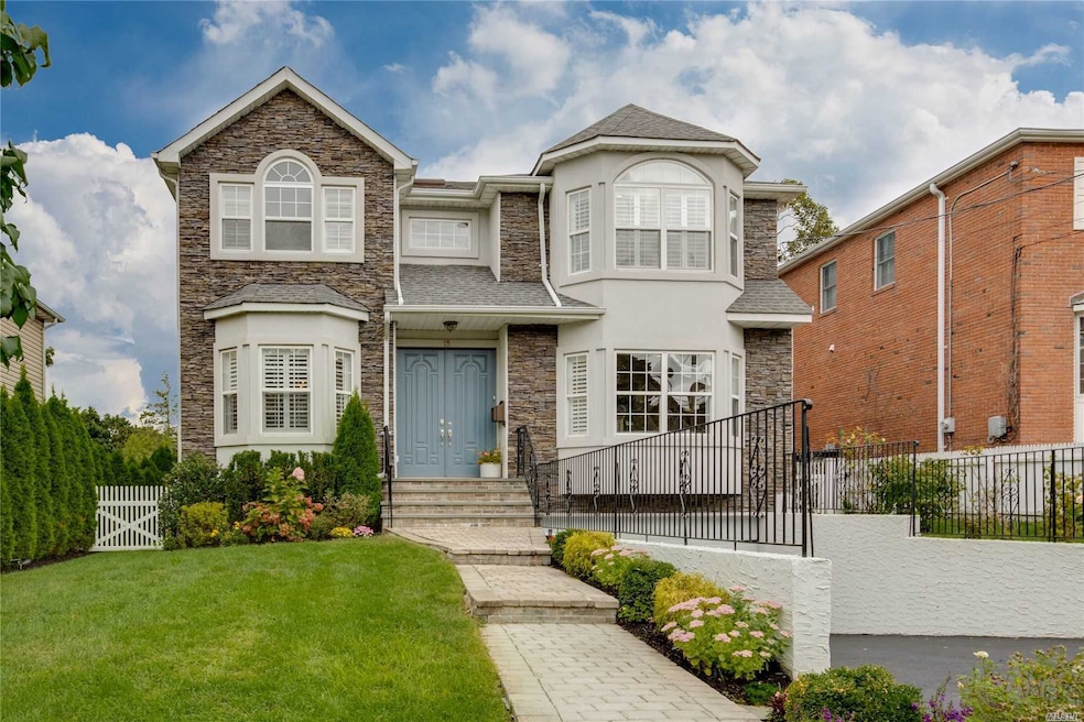 15 3rd Ave, Port Washington, NY 11050 - photo 1