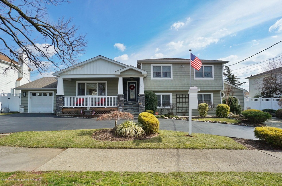 145 Swinnerton St, Staten Island, NY 10307 - photo 1