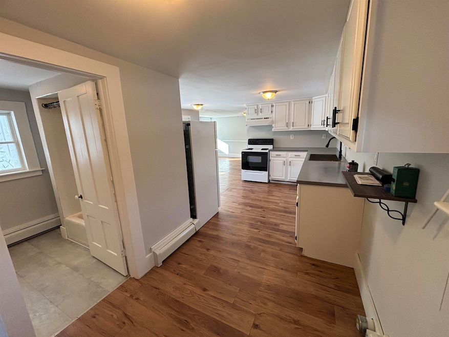 11 Pearl Ln unit 3, Farmington, NH 03835 - photo 1