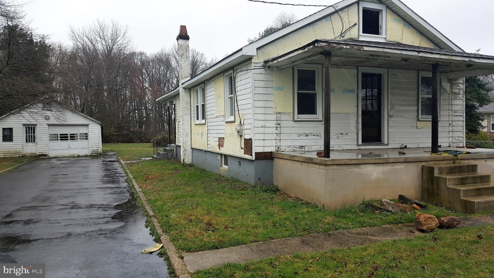 13 Sunset Rd, Burlington, NJ 08016 - photo 1