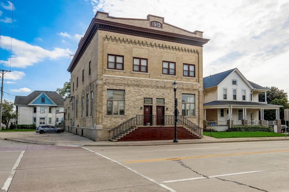 1-web-or-mls-Main St-001