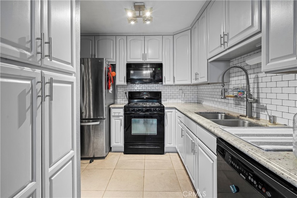 Sold $582,000 • Co-Listing Agent