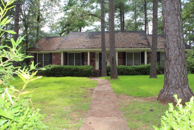 425 Meadowlark Dr, Albany, GA 31707 - photo 1