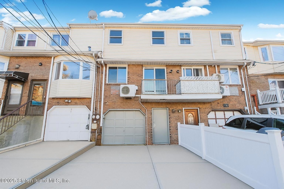 22 Oakville St, Staten Island, NY 10314 - photo 1