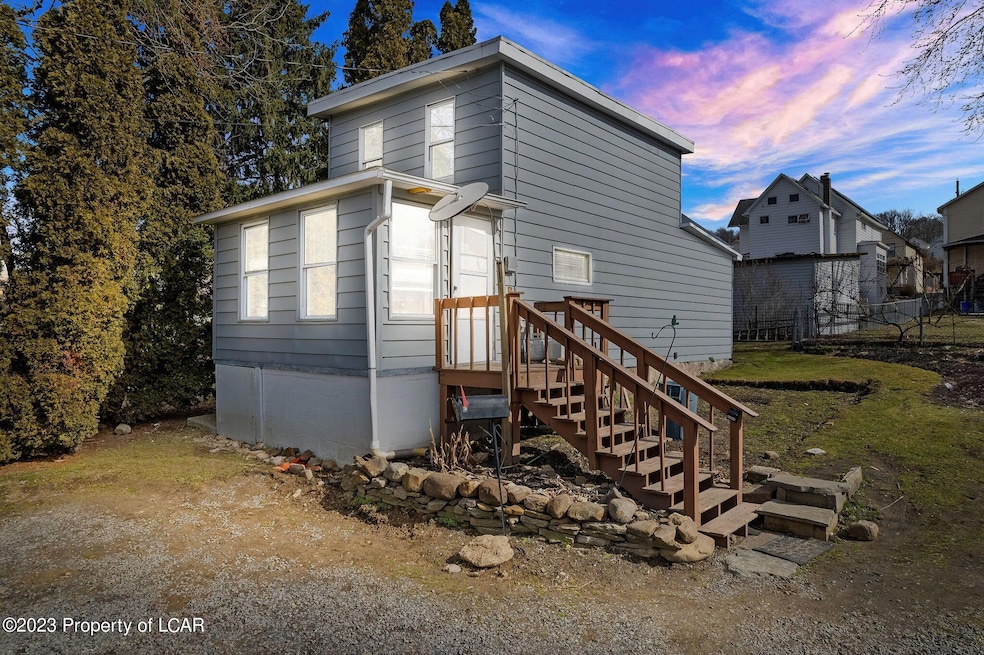 695 N Main St, Pittston, PA 18640 - photo 1