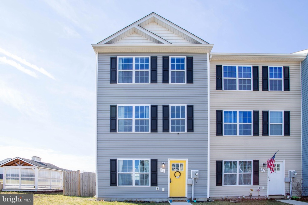 13 Knowledge Ct, Inwood, WV 25428 - photo 1