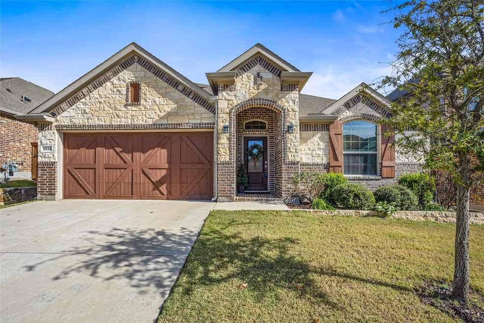 5533 Annie Creek Rd, Fort Worth, TX 76126 - photo 1