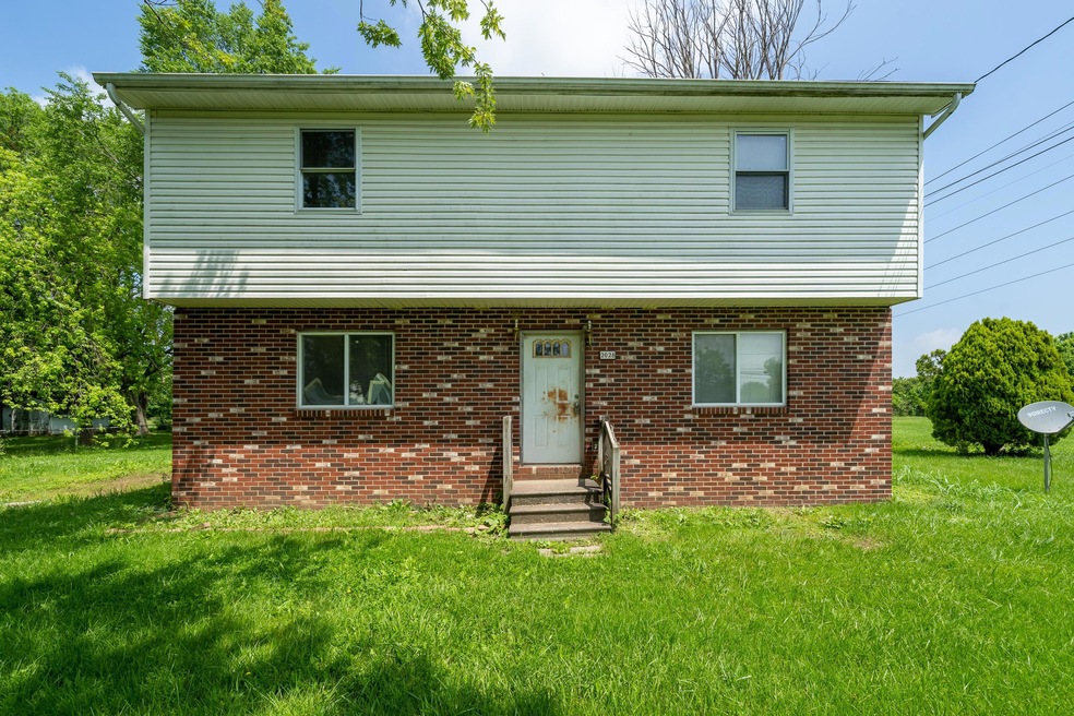 2028 Sedan Ave_MLS_01