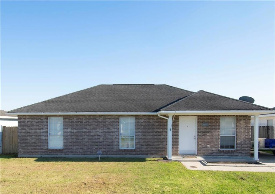 2725 Bayou Carencro Dr, Marrero, LA 70072 - photo 1