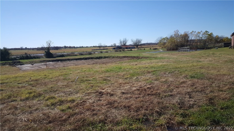 Great 1.25 acre lot in the cul-de-sac of Eagle Par