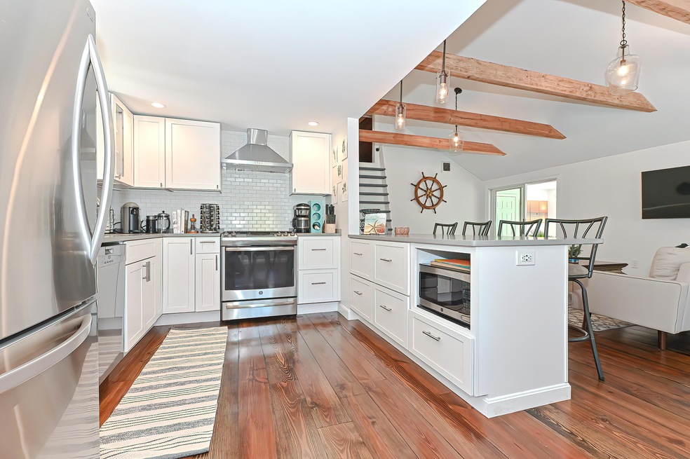 8 Cutlass Ln, Mashpee, MA 02649 - photo 1