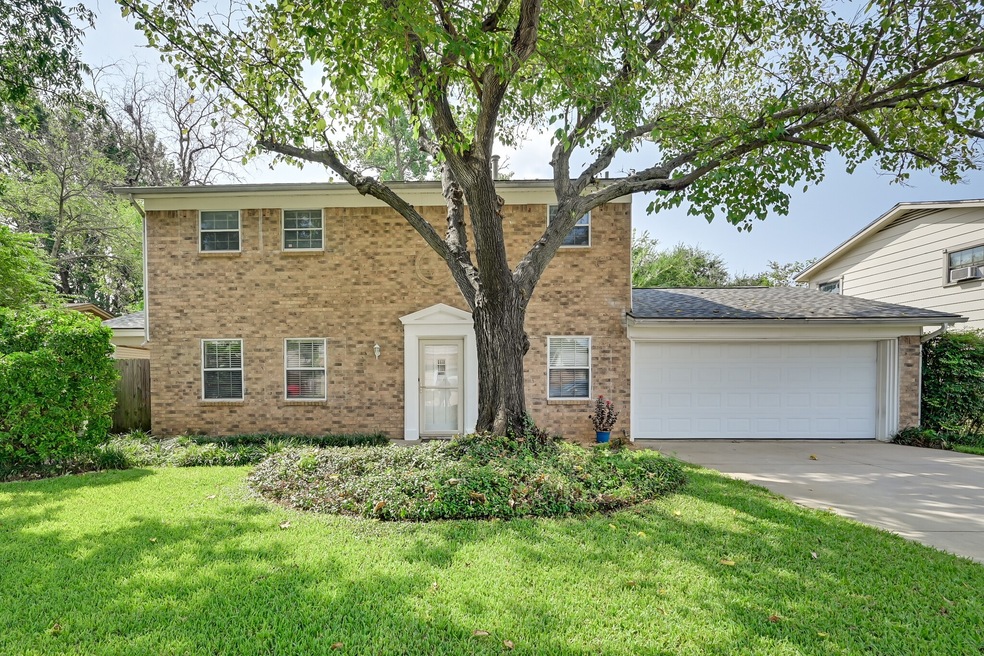 2012 Gettysburg Place, Bedford, TX 76022 - photo 1