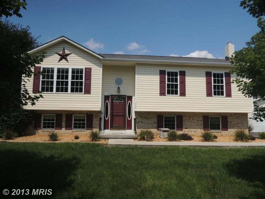 758 Doe Run Rd, Inwood, WV 25428 - photo 1