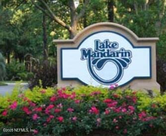 Lake Mandarin Sign