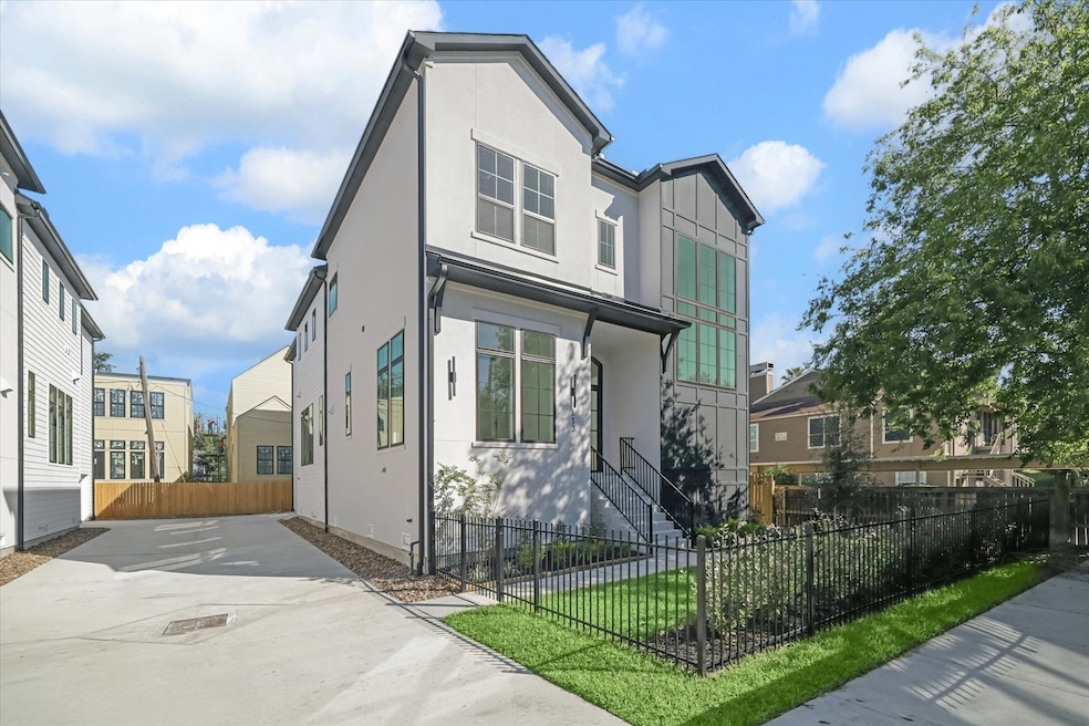 613 Wendel St, Houston, TX 77009 - photo 1