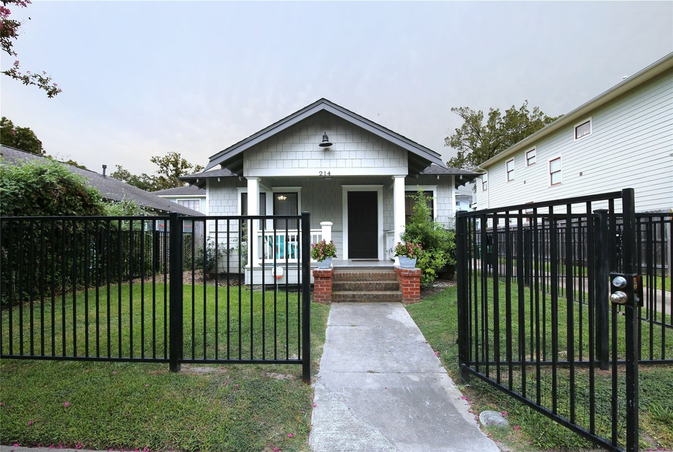 214 Munford St, Houston, TX 77008 - photo 1