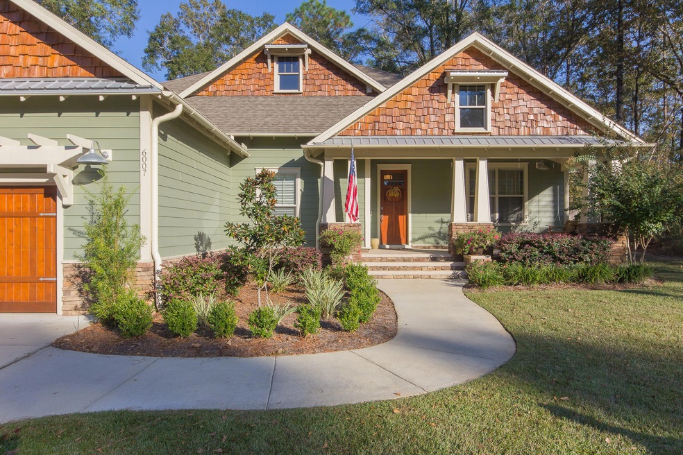 6007 Trestle St Crestview FL-large-005-1
