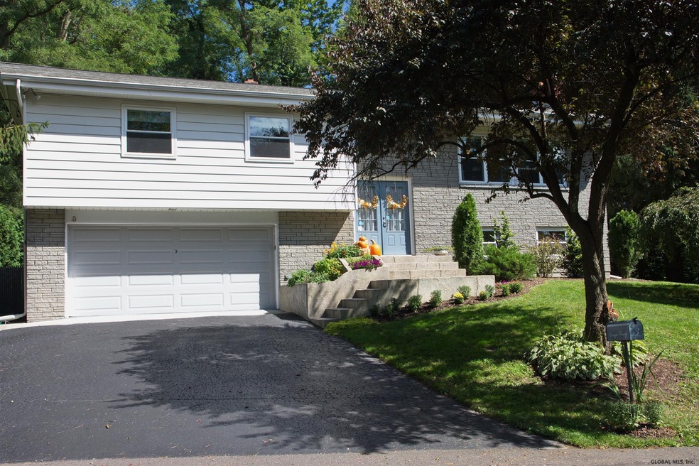 3 Ichabod Ln, Albany, NY 12211 - photo 1