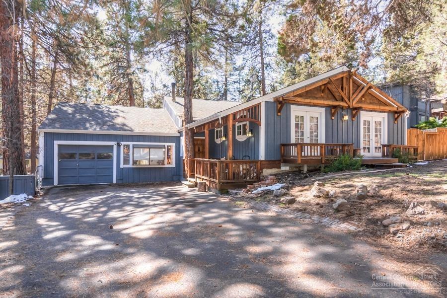 1617 SW Overturf Ave, Bend, OR 97702 - photo 1