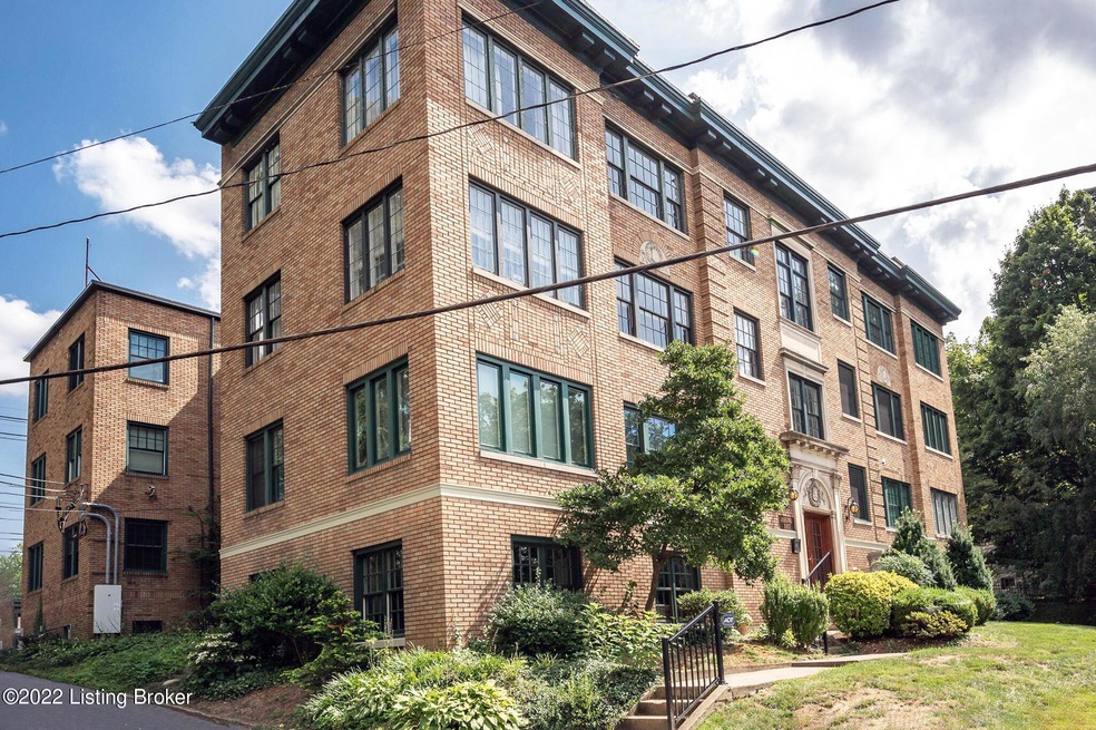 1360 Eastern Pkwy unit 15, Louisville, KY 40204 - photo 1