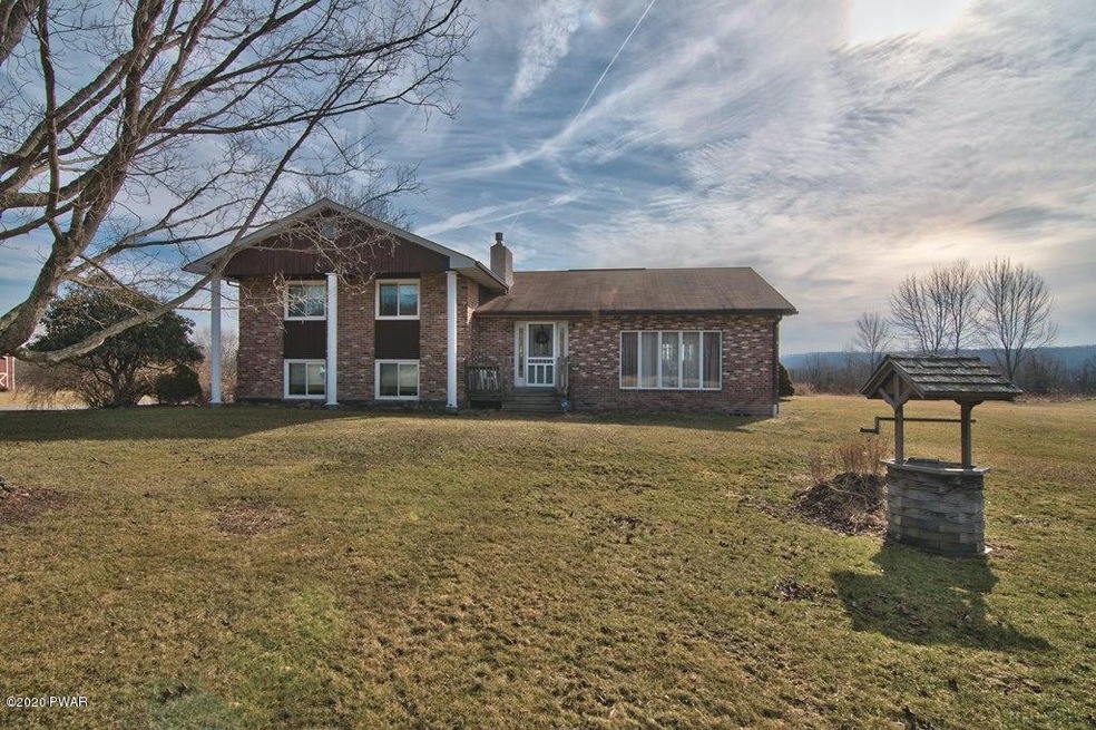 682 Stock Farm Rd, Lake Ariel, PA 18436 - photo 1