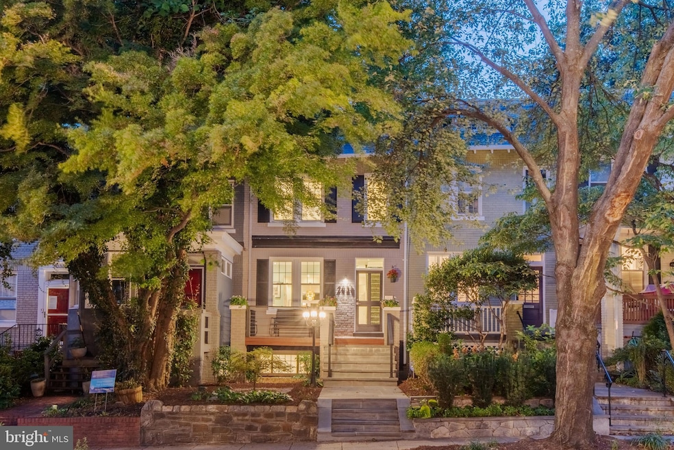 Sold $1,530,000 • Co-Listing Agent