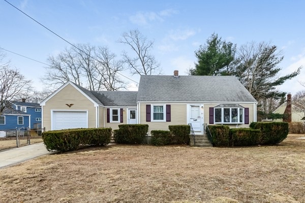 51 Chestnut Cir, Randolph, MA 02368 - photo 1