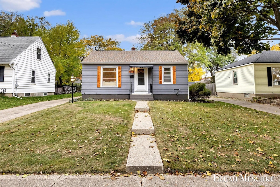 3241 Birchwood Ave SW, Grand Rapids, MI 49548 - photo 1