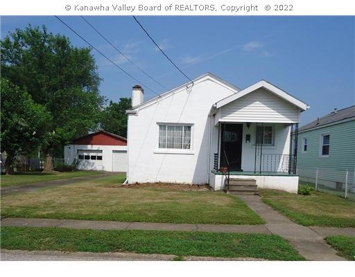 515 20th St, Dunbar, WV 25064 - photo 1