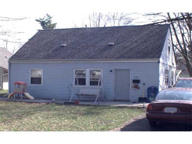 860 Exeter Rd, Columbus, OH 43213 - photo 1