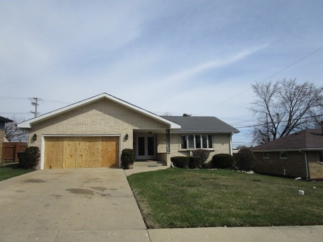 2500 University Ave, Waukegan, IL 60085 - photo 1