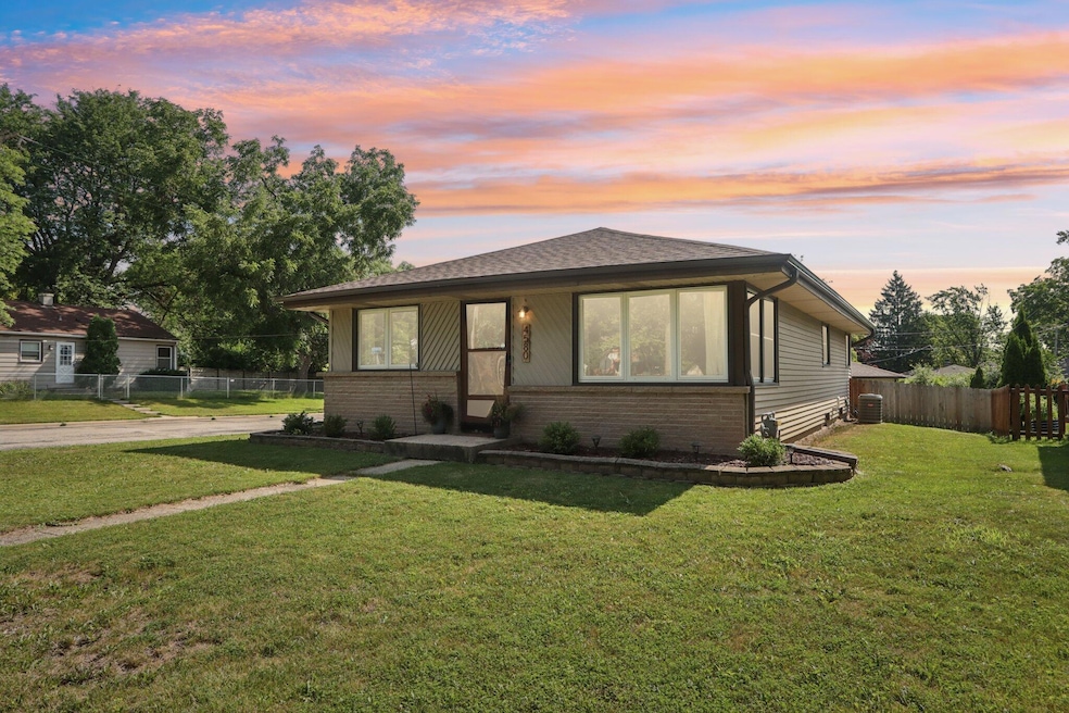 4580 N 101st St, Milwaukee, WI 53225 - photo 1