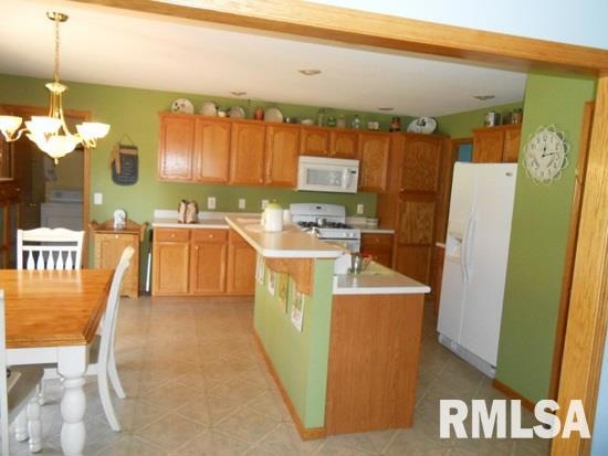 3213 Fieldcrest Dr, Davenport, IA 52806 - photo 1