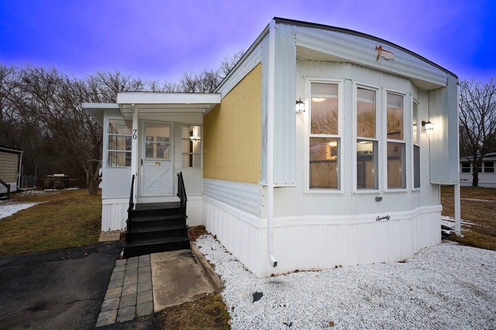 70 4th St, Easton, MA 02375 - photo 1