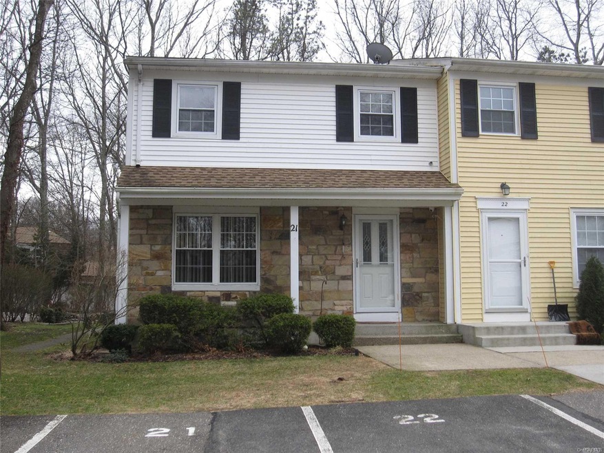 21 Harrison Commons, Yaphank, NY 11980 - photo 1