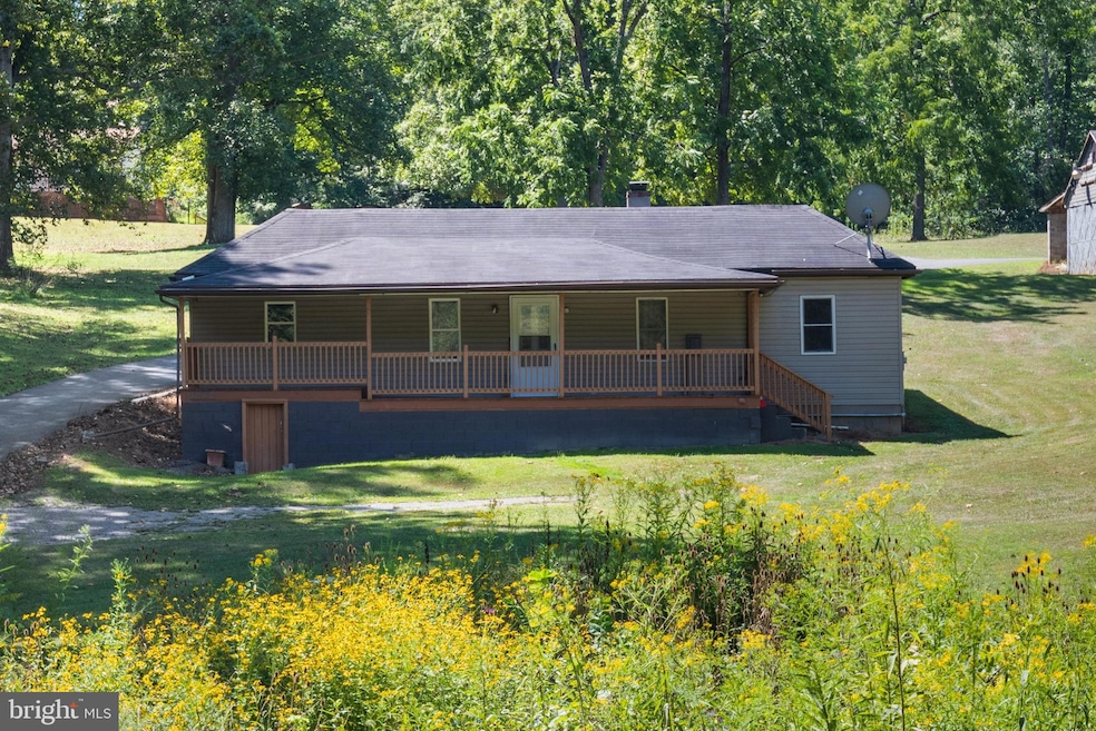 12528 Seavolt Rd, Hancock, MD 21750 - photo 1