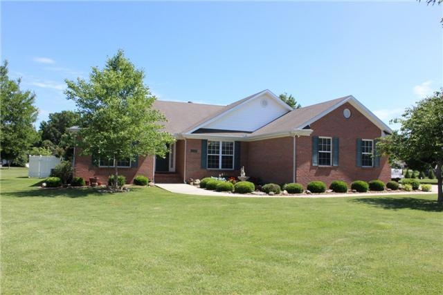 79 Deberry Ct, Manchester, TN   3 BR, 2 BA brick home located in the Fredonia Village. The house is nestled in a cul-de-sac. Nice large zoned bedrooms.