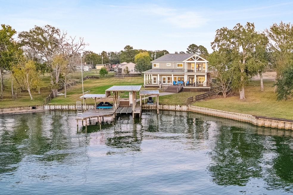 224 Oak Crest Dr, Livingston, TX 77351 - photo 1