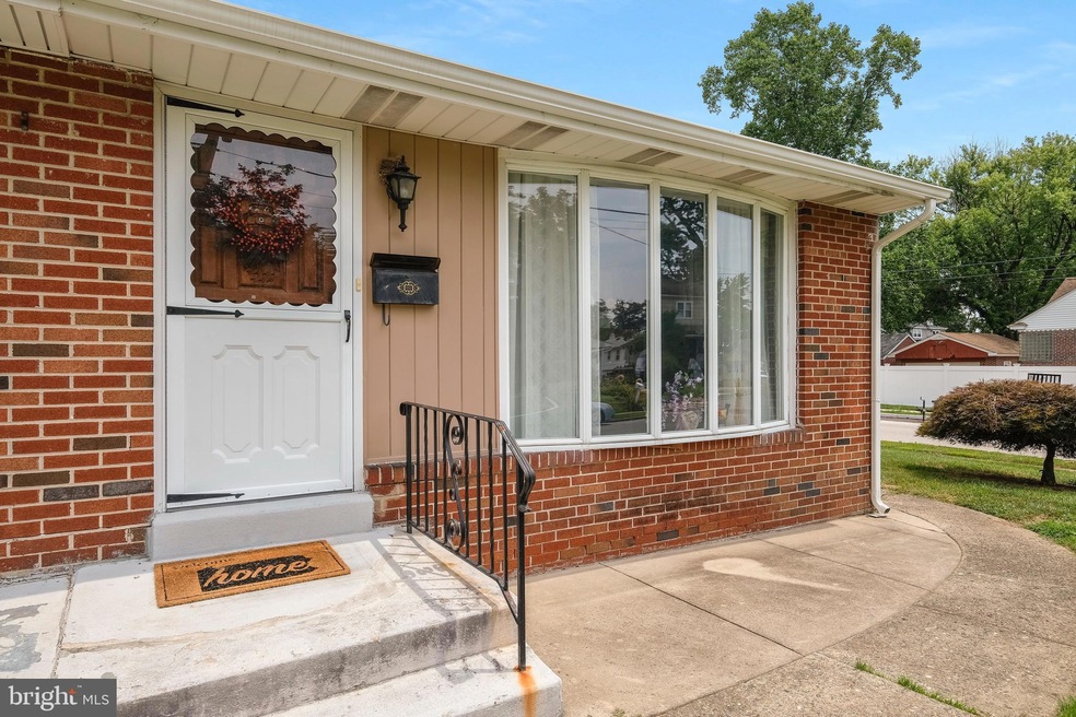 500 Edgewood Ave, Folsom, PA 19033 - photo 1